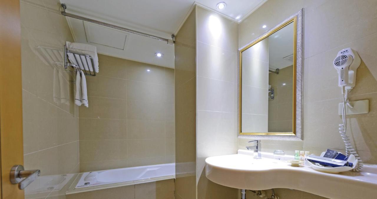 K Hotel Цзилун Экстерьер фото